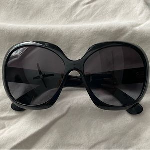 RAY BAN SUNGLASSES- BRAND NEW JACKIE OHH II